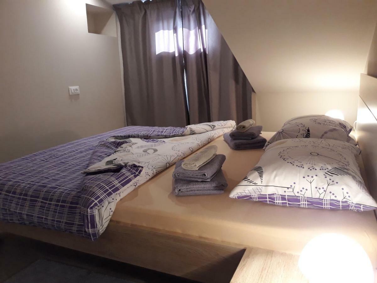 Center Apartment Dalu Pula Exteriér fotografie