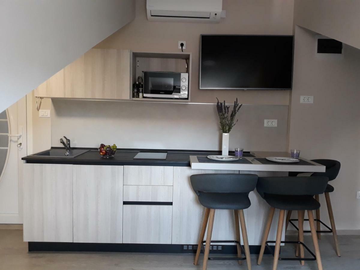 Center Apartment Dalu Pula Exteriér fotografie